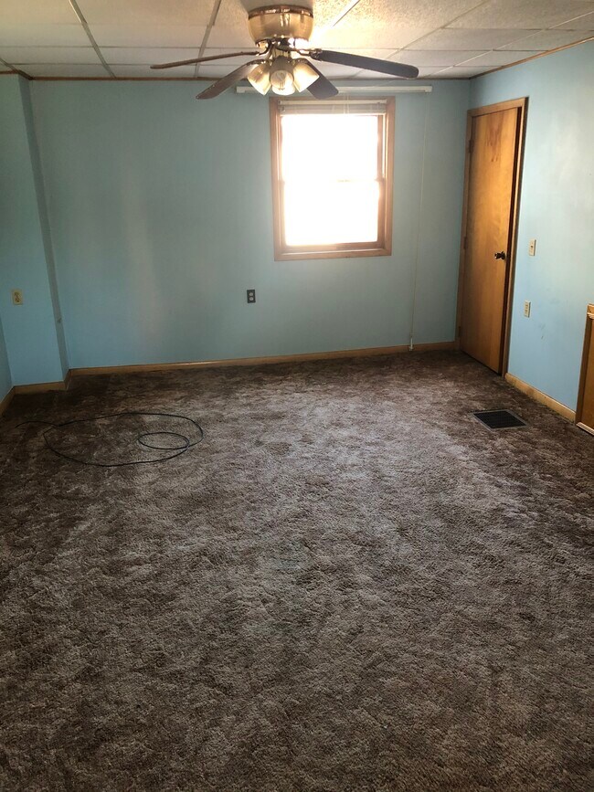 Living room - 420 10th St