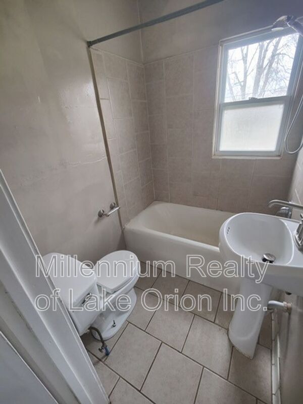 Foto del edificio - 140 Summit St