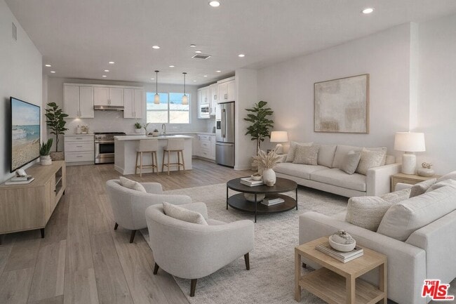 Foto del edificio - 121 E 223rd St