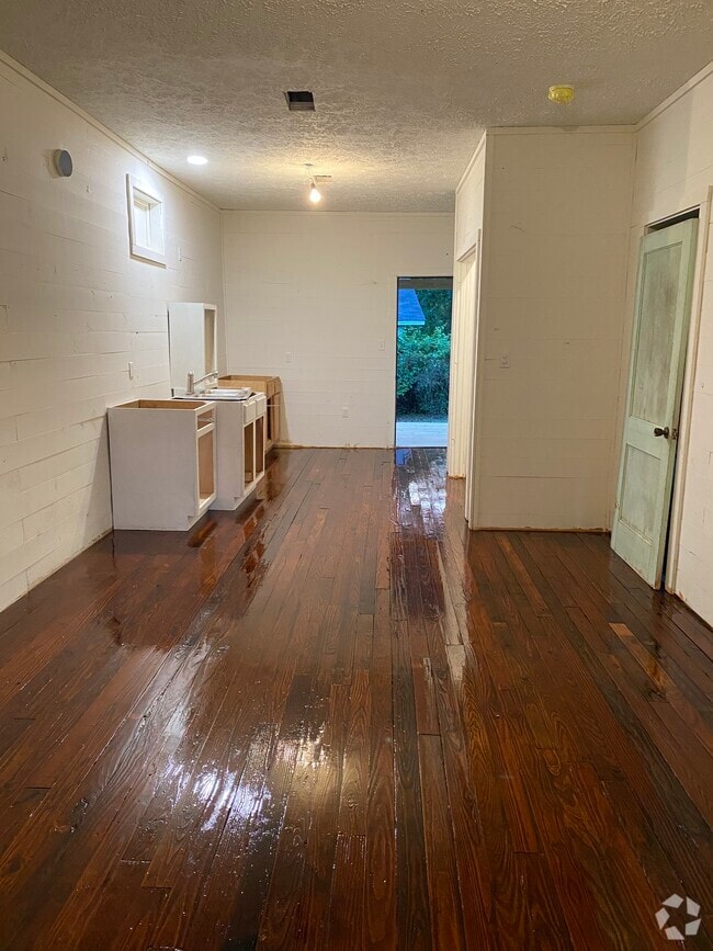 Apartments For Rent in Carthage, MS with Hardwood Floors 1 Rentals