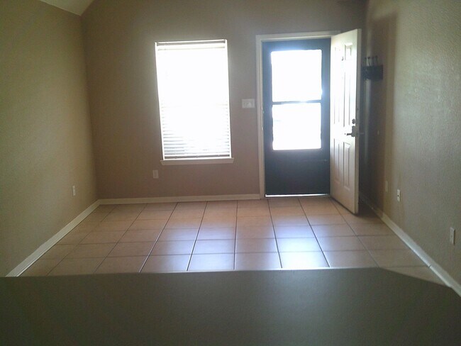 Foto del edificio - 3511 Westwood Dr