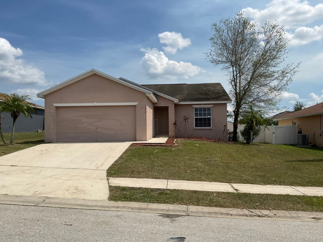 1077 Merrimack Blvd Alquileres en Davenport, FL