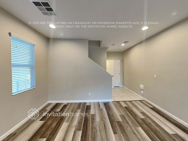 Building Photo - 8776 Candelabra Ct
