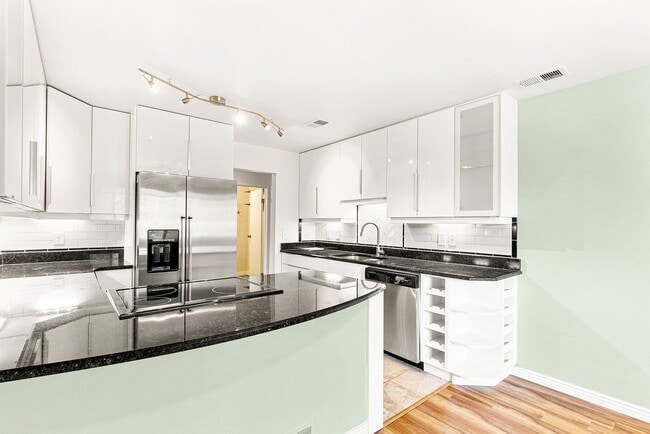 Foto del edificio - Remodeled 2B/2B East Boulder Apartment w/ ...