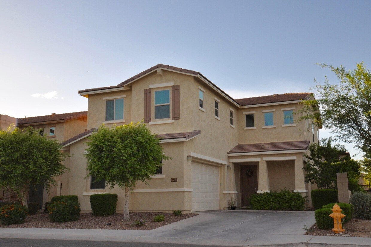 Primary Photo - Stunning 5bed/3bath 2771 sq/ft Gilbert Home!