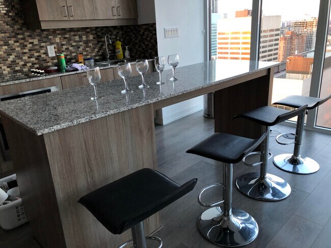 dinning room - 426 University Av