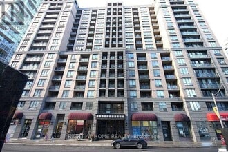 Building Photo - 140 Simcoe St