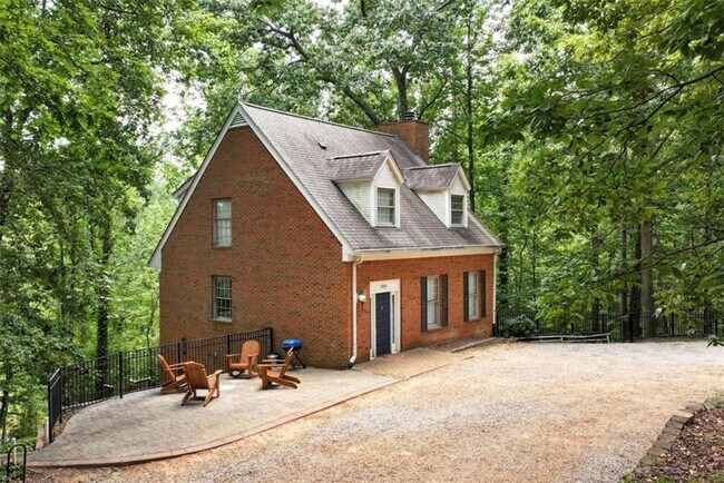 Building Photo - 3978 Pineshore Cir