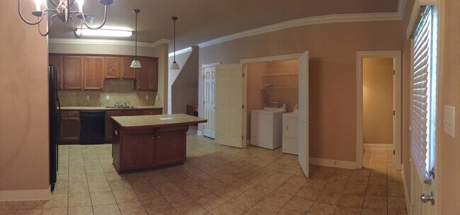 Photo - Gated Townhome Close to LSU, LSU bus route...