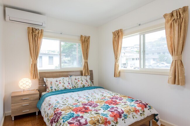 Foto del edificio - 1427 Hala Dr