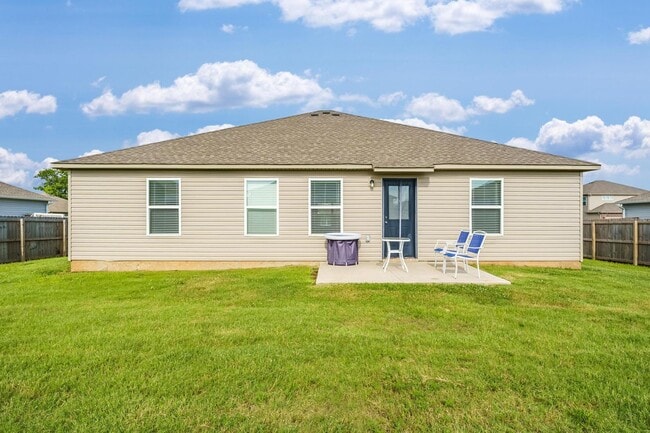 Building Photo - Modern Living in Pea Ridge | Open Layout +...