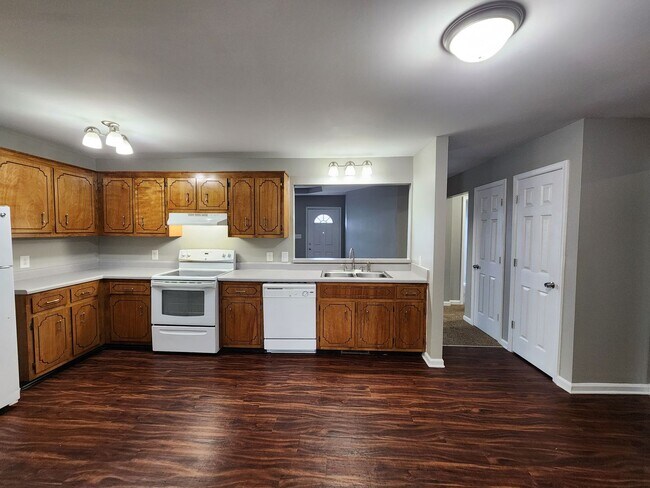 Foto del edificio - $1400 3 bed 2 bath Oak Grove Home