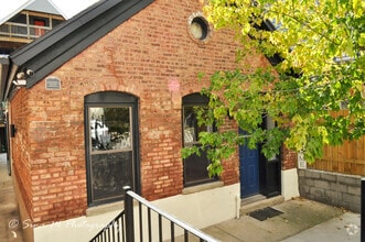 Building Photo - 2009 W 17th St