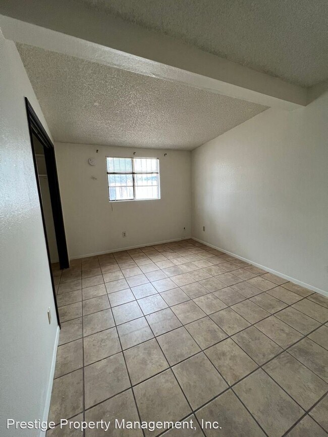 Building Photo - 3 br, 2 bath House - 2910 N. Baxter Drive