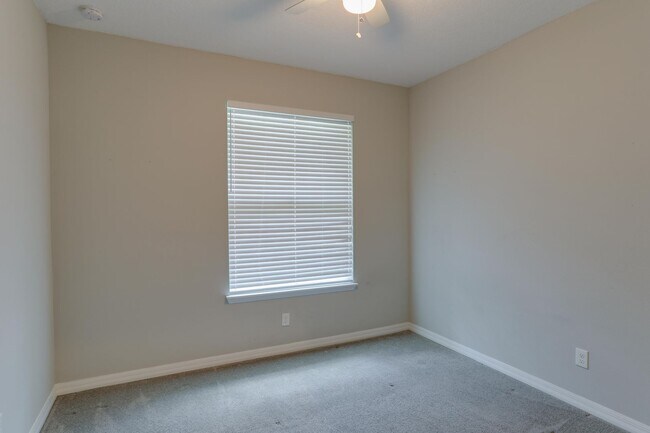 Building Photo - 2425 Newberry St