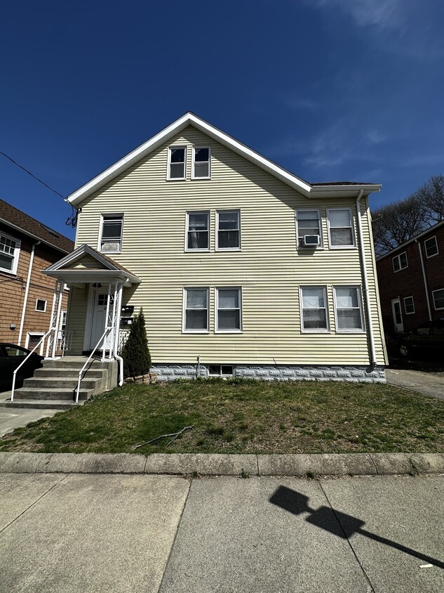 Primary Photo - 51 Brock St