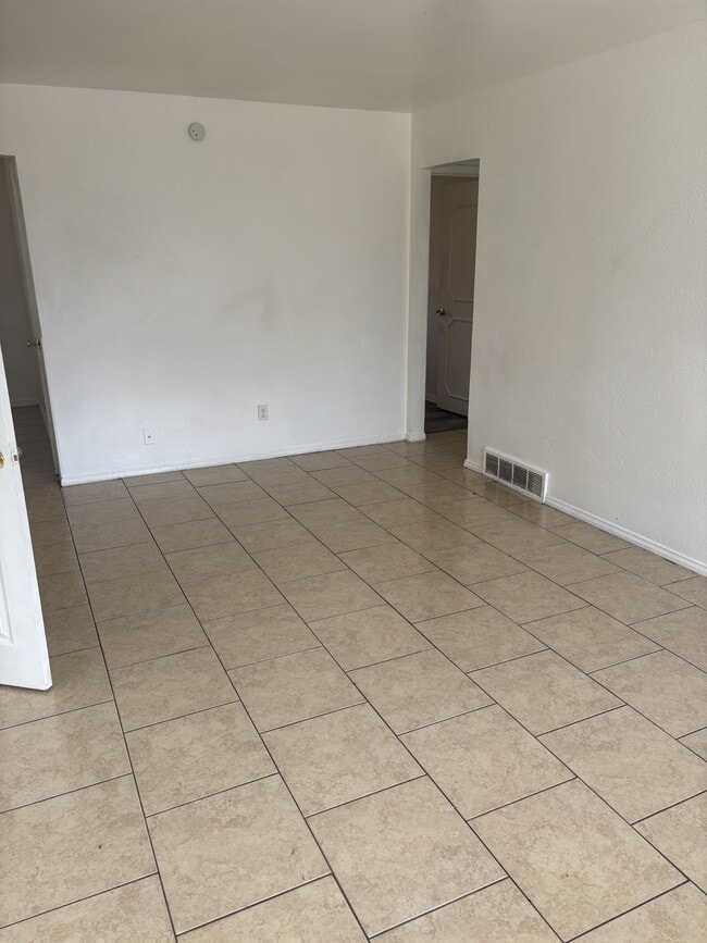 Photo - 1220 Mcdonald Dr House