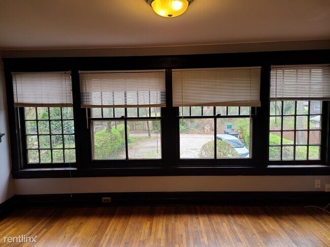 Foto del edificio - 2217 Belmont Blvd
