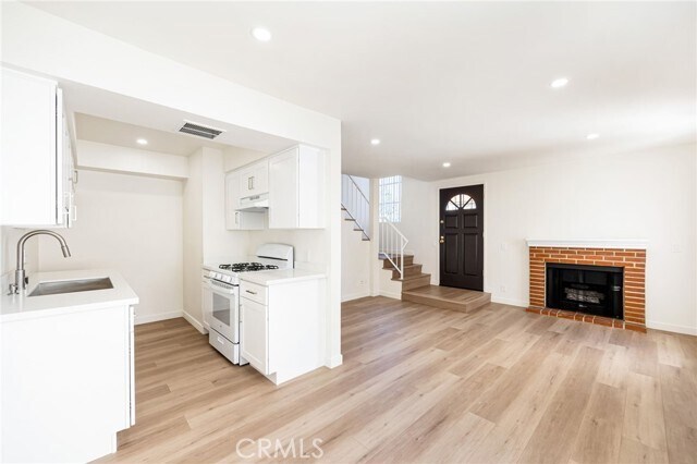 Foto del edificio - 13838 Vanowen St