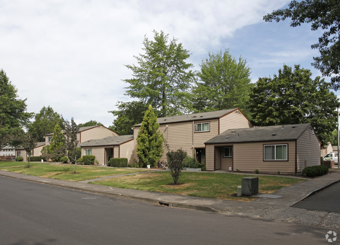 Primary Photo - Cherrywood Apartments