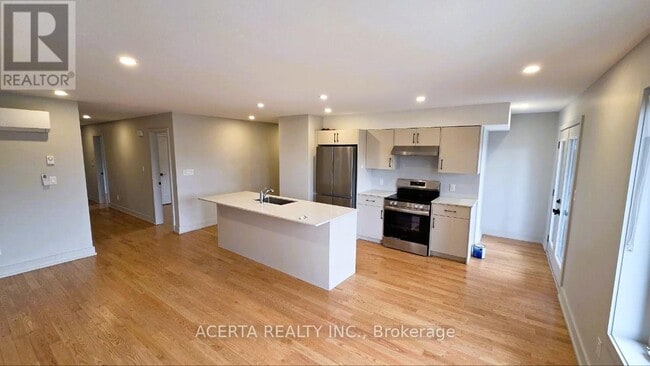 Building Photo - 1252 Trenton Ave