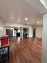 Building Photo - 514 Root Ave