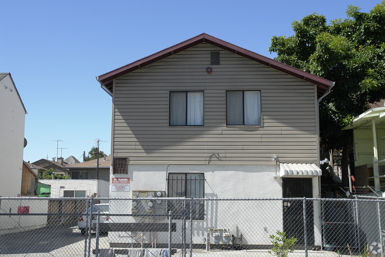 Building Photo - 525-529 Foothill Blvd