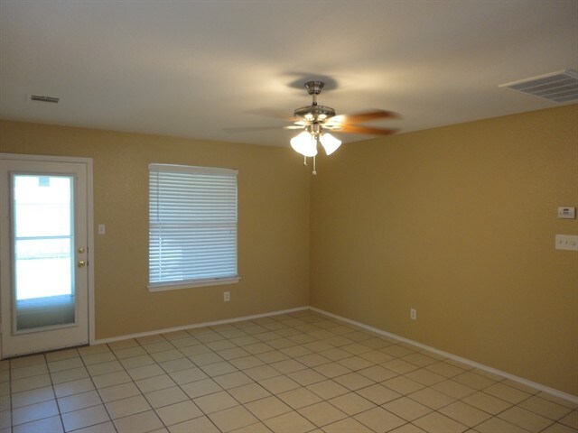 Foto del edificio - 1237 Vincent Pl