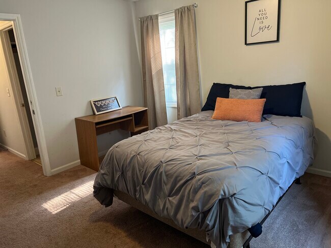 Foto del edificio - 407 N Dudley St