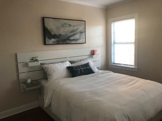 Foto del edificio - 434 Riverdale Dr
