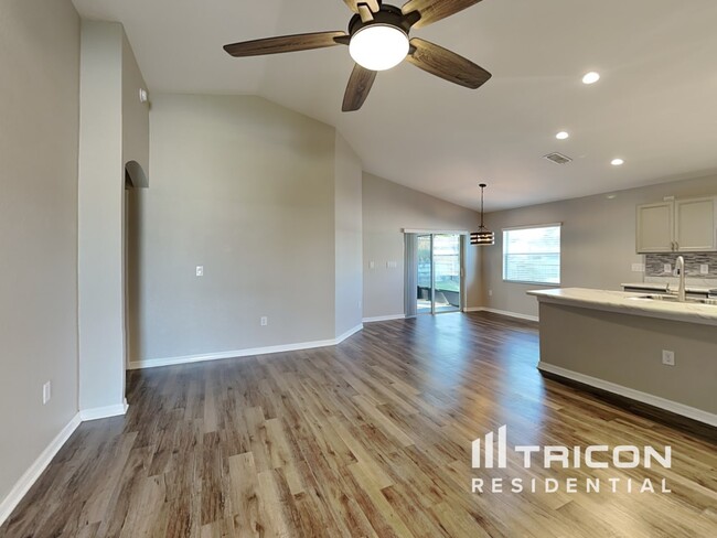 Foto del edificio - 147 Sandhill Crane Ln