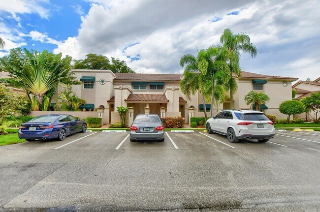 Foto del edificio - 6553 Via Regina