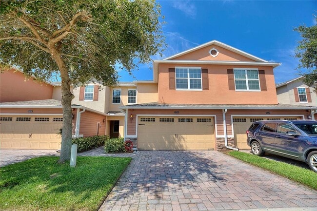 Building Photo - 1220 Priory Cir