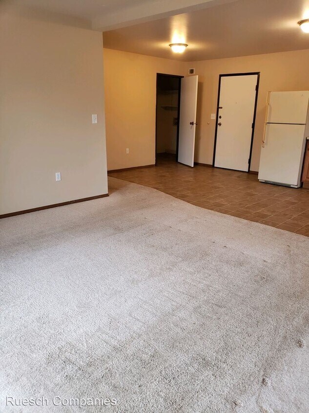 Primary Photo - 1180 Dodds Dr