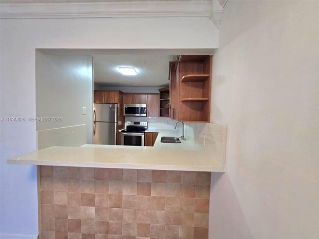 Building Photo - 6960 Miami Gardens Dr