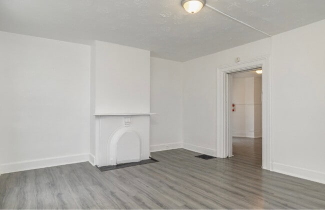 Building Photo - 500 W Wyoming Ave