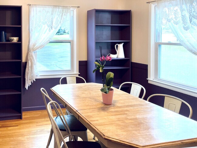 Dining Room - 122 Sargent Ln