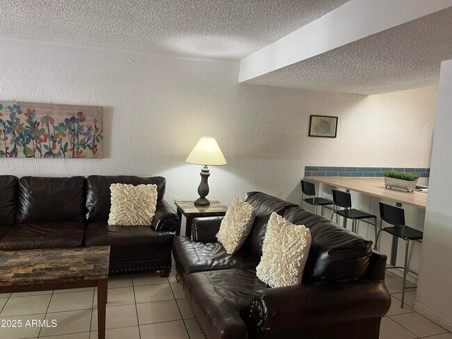 Foto del edificio - 3313 N 68th St