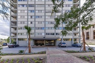 Building Photo - 1520 Senate St