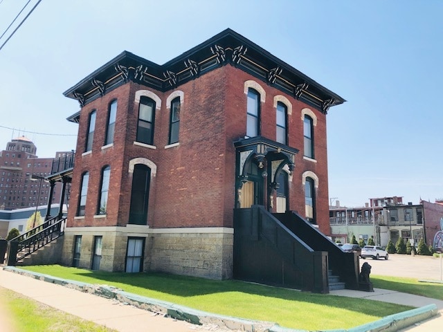 Building Photo - 129 N 2nd St
