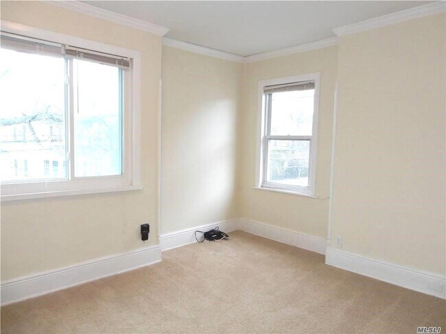 Building Photo - 39 Plainfield Ave