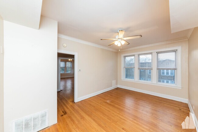 Foto del edificio - 2476 W Pensacola Ave