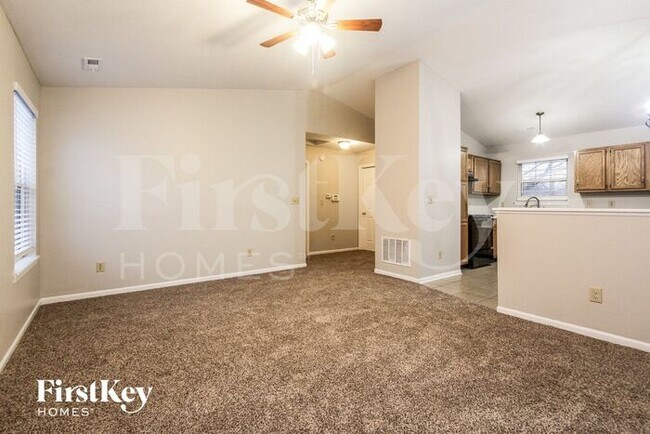 Building Photo - 6159 Pinnacle Blvd