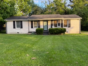 Building Photo - 2034 Ransom Dr