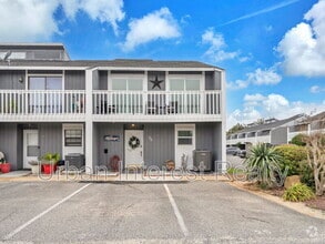 Building Photo - 25 Court Dr