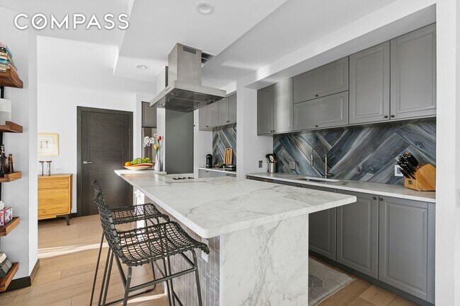 Building Photo - 21 S End Ave