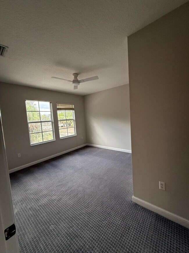 Foto del edificio - 233 Evergrene Pkwy