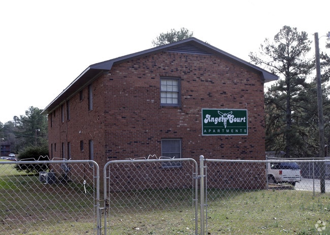 Building Photo - Oliver Place