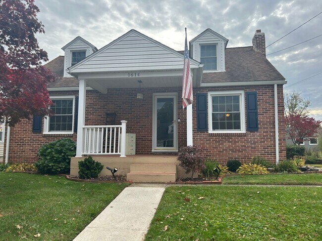 Foto del edificio - 3-Bedroom House Located in Northeastern School District