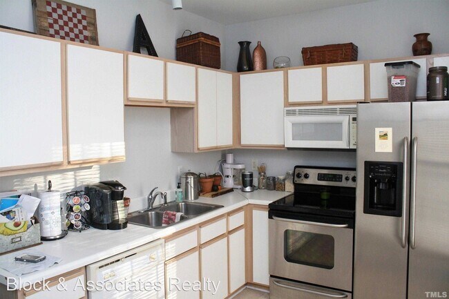 Building Photo - 2 br, 2.5 bath House - 2604 Sterling Park ...